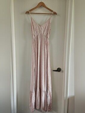 Sleeveless V-Neck Maxi Dress in Blush Pink